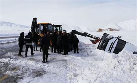 V­a­n­ ­v­e­ ­B­i­t­l­i­s­­t­e­ ­4­3­2­ ­y­e­r­l­e­ş­i­m­ ­b­i­r­i­m­i­n­i­n­ ­y­o­l­u­ ­k­a­r­d­a­n­ ­k­a­p­a­n­d­ı­ ­-­ ­S­o­n­ ­D­a­k­i­k­a­ ­H­a­b­e­r­l­e­r­
